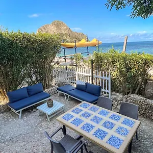 Dom wakacyjny Dimore Di Mare - Beachfront, Santa Flavia